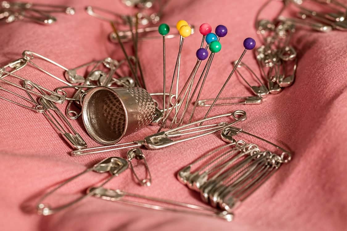 safety pins sewing kit