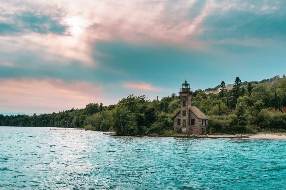 pictured rocks michigan