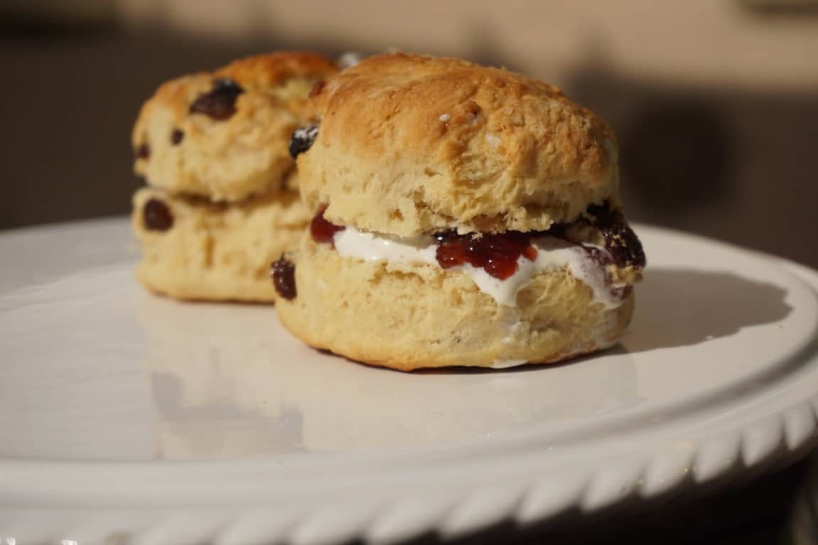 scones serving