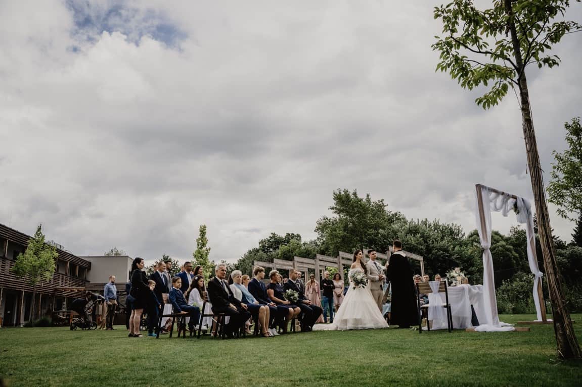 outdoor wedding guests