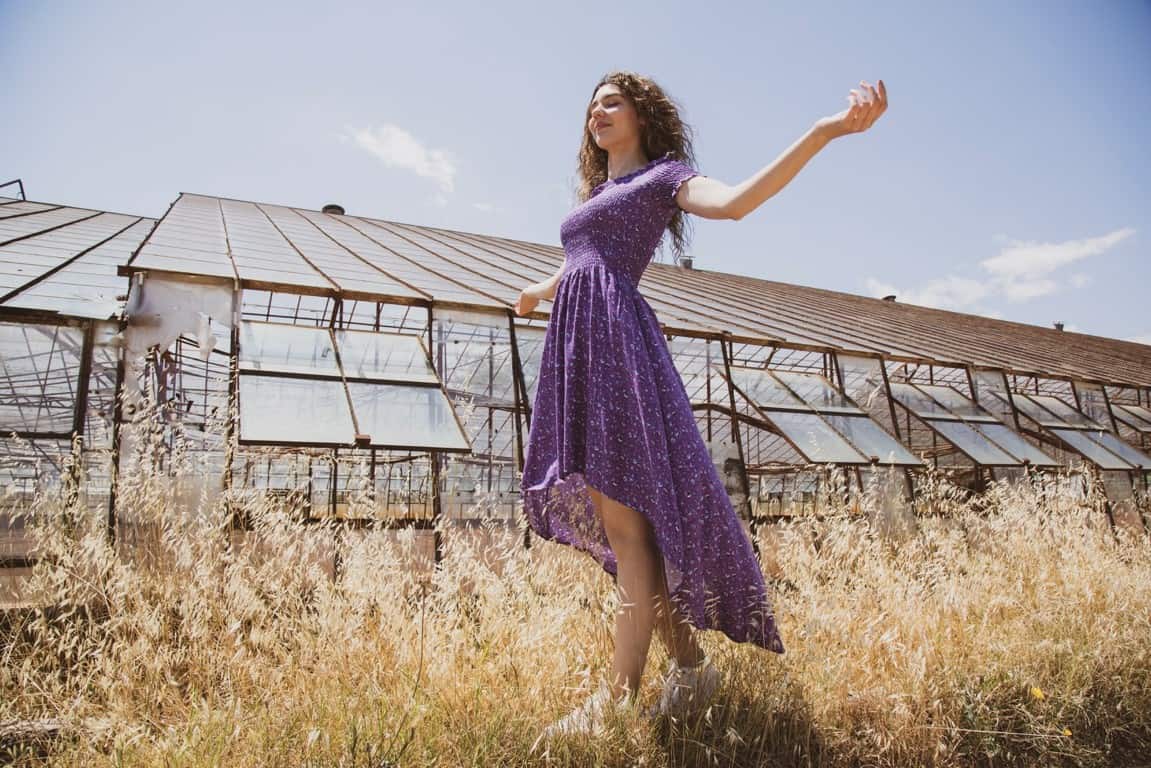 purple dress