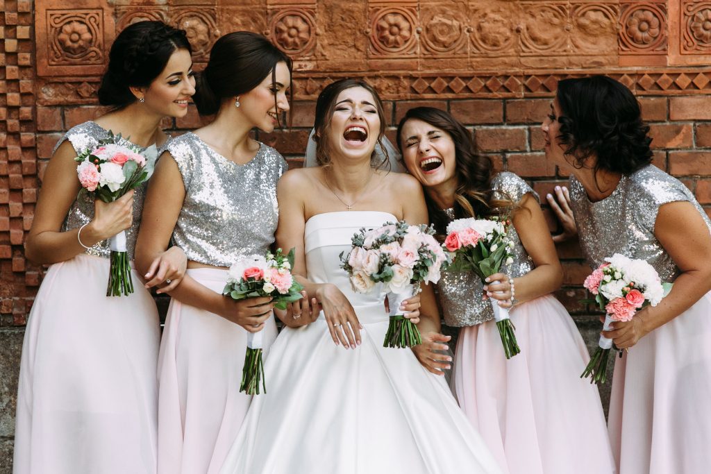 maid-of-honor-vs-bridesmaids-roles-differences