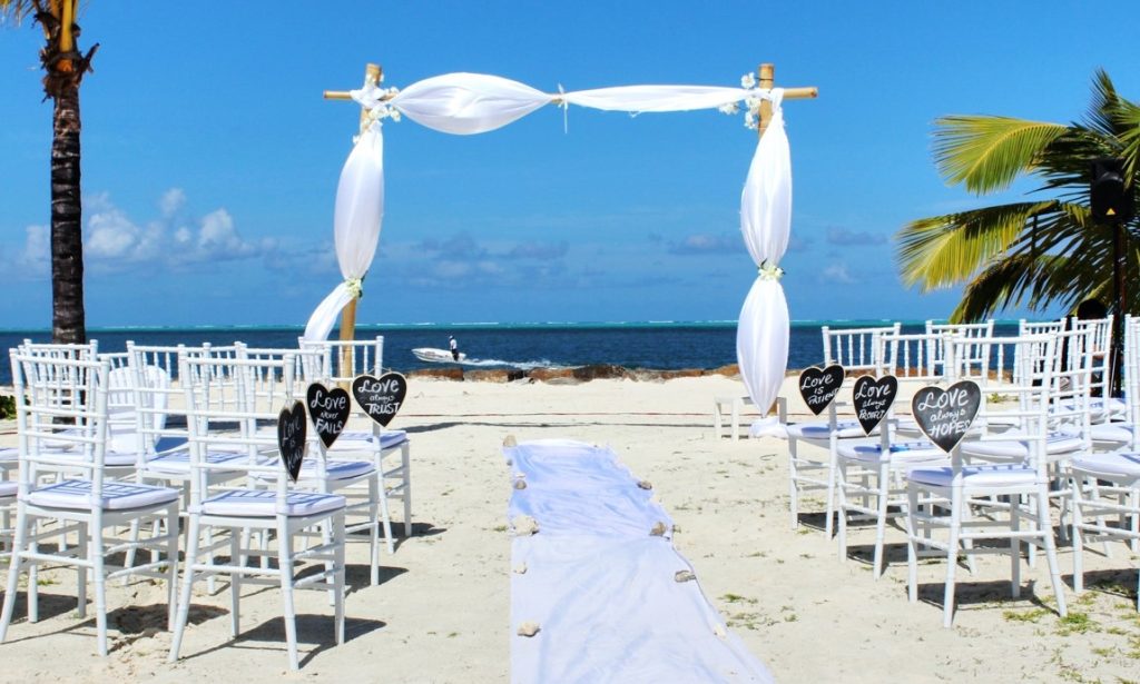 beach wedding setup