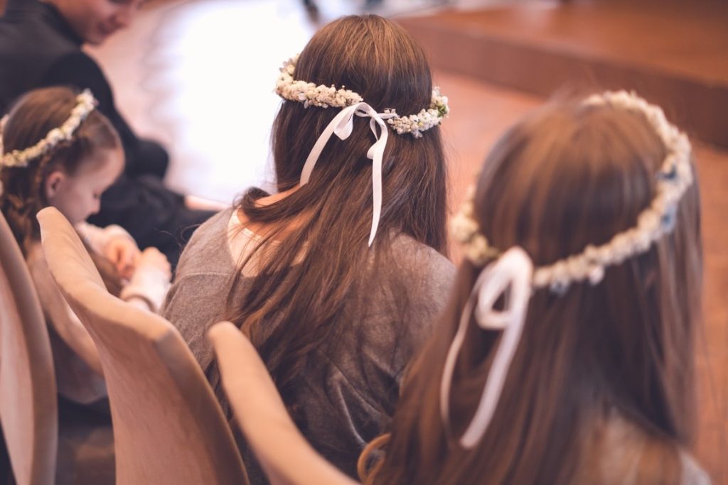 girls wearing flower crown