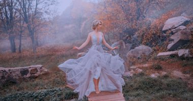 portrait of bride autumn leaves