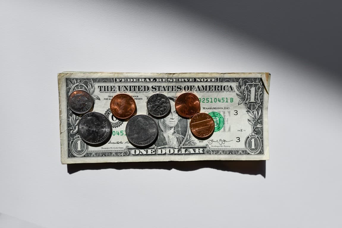 Do You Tip Your Seamstress? How Much? (Estimation Guide)