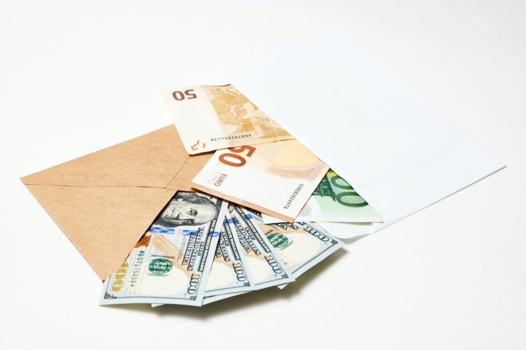 two envelops with money