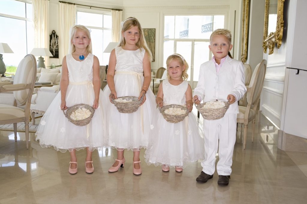 flower girls and boy