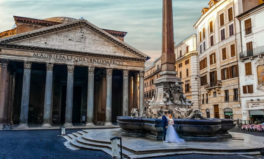 newlyweds in Italy