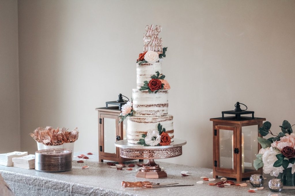 wedding cake and utensils