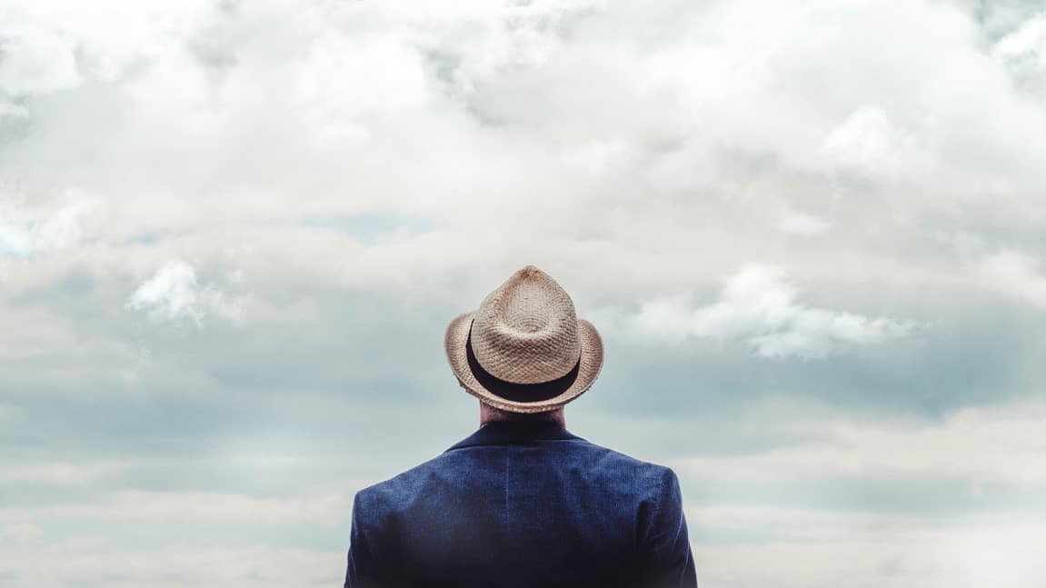 Can You Wear a Hat to a Wedding? 15 Etiquette Rules to Abide