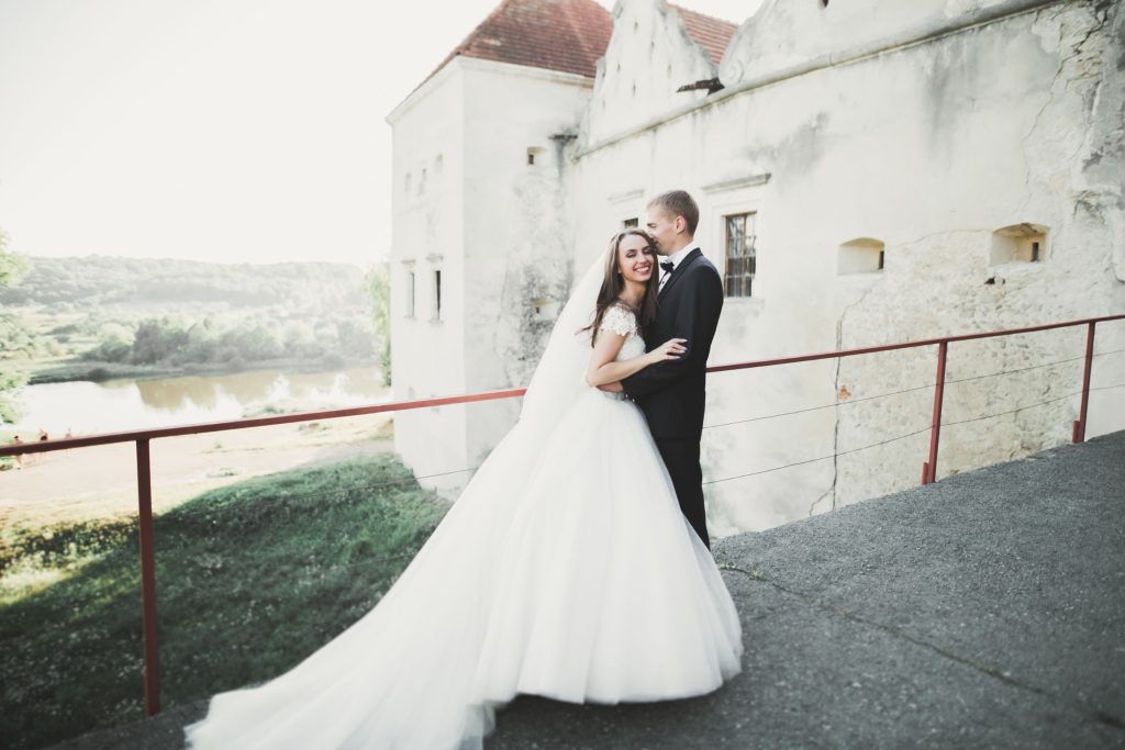18 Croatian Wedding Traditions That Are Fun & Exciting