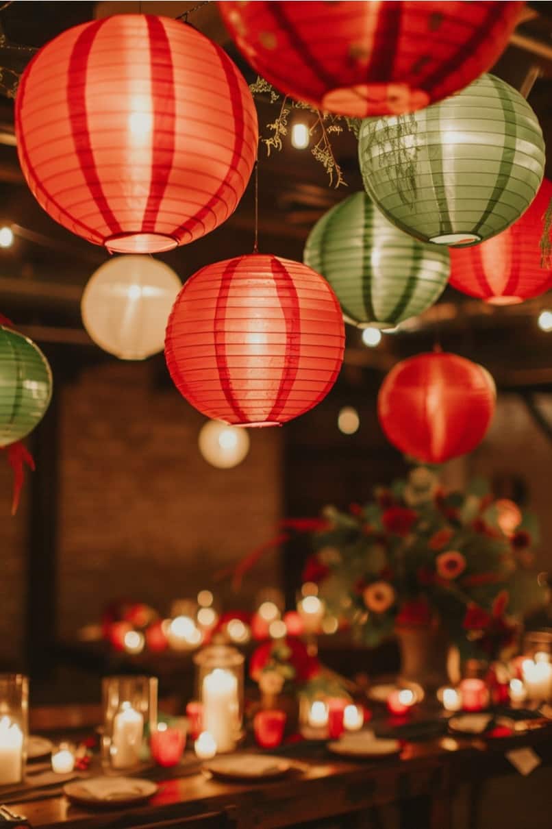 Festive Red and Green Wedding Theme Ideas for Holiday Cheer